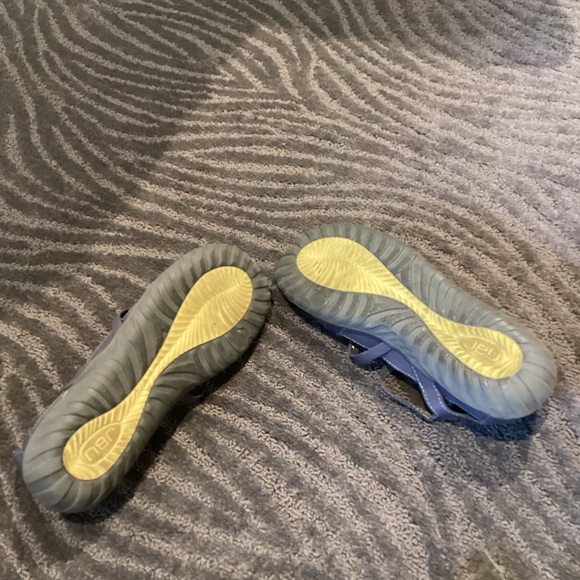 JBU BY JAMBU Sydney Gray Slip On Mary Jane Style Shoes Size 10M - Picture 7 of 8